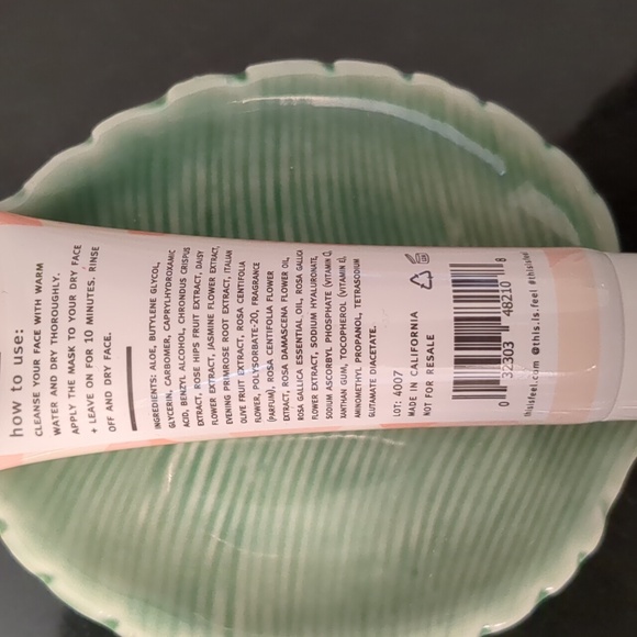 Rose Petal Facial Mask - Picture 2 of 3